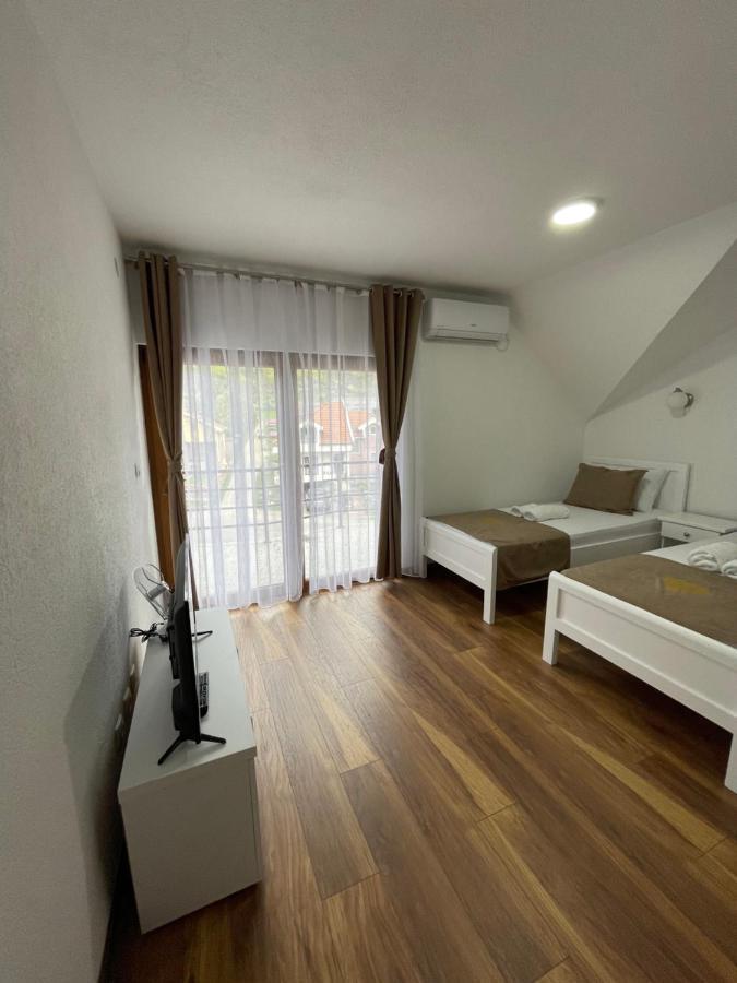 Hotel5E Plav Exterior foto